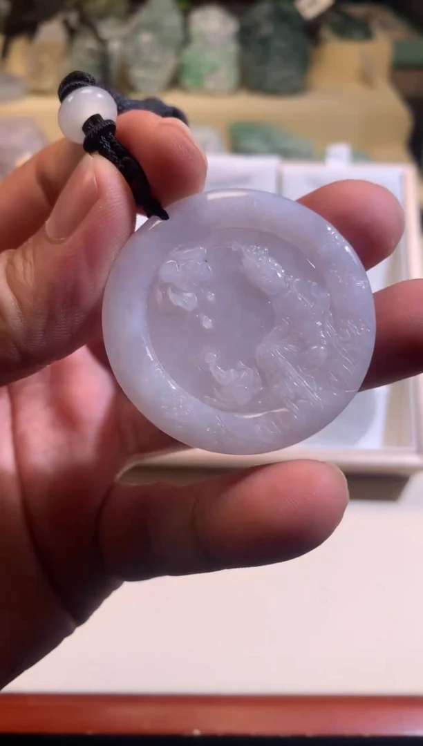 翡翠未镶嵌颈饰5/30/069多样性发其一