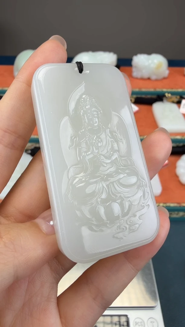 颈饰未镶嵌和田玉1