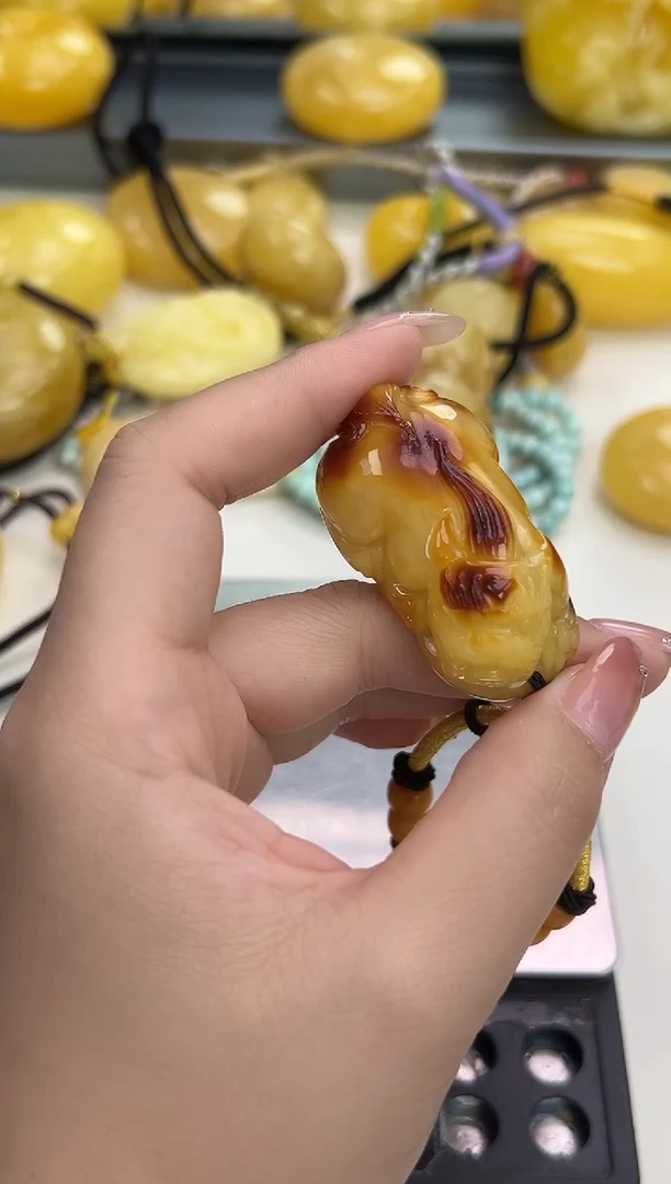 裸石琥珀未镶嵌琥珀蜜蜡吊坠