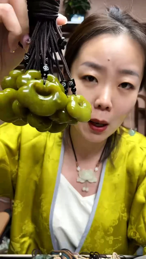 【闪购商品】岫玉未镶嵌吊坠多样性发货其中一件