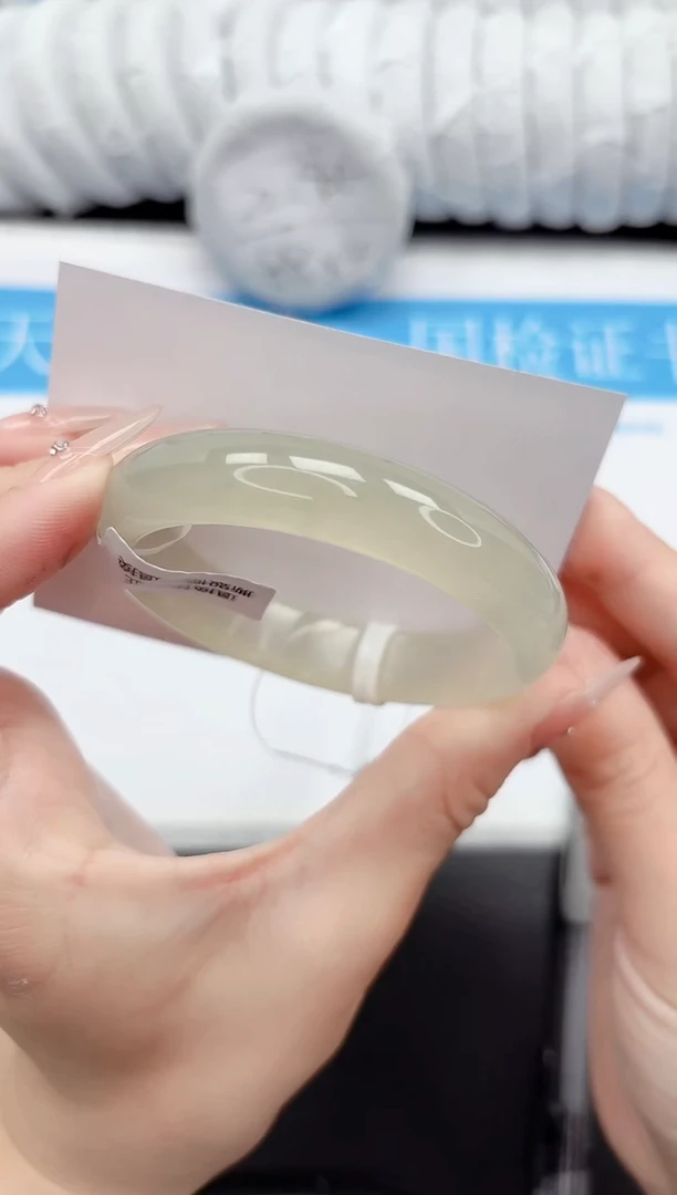 手镯石英质玉未镶嵌361-56.5DG