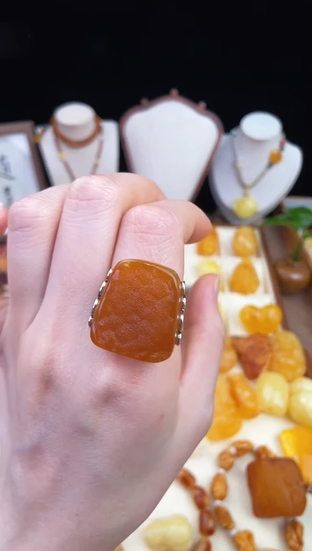 琥珀未镶嵌珠宝奇石柒月