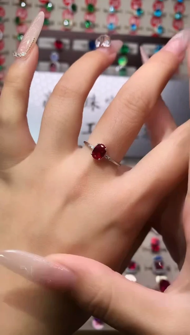 银S925镶嵌耳饰红宝石5*7  酒红 银托