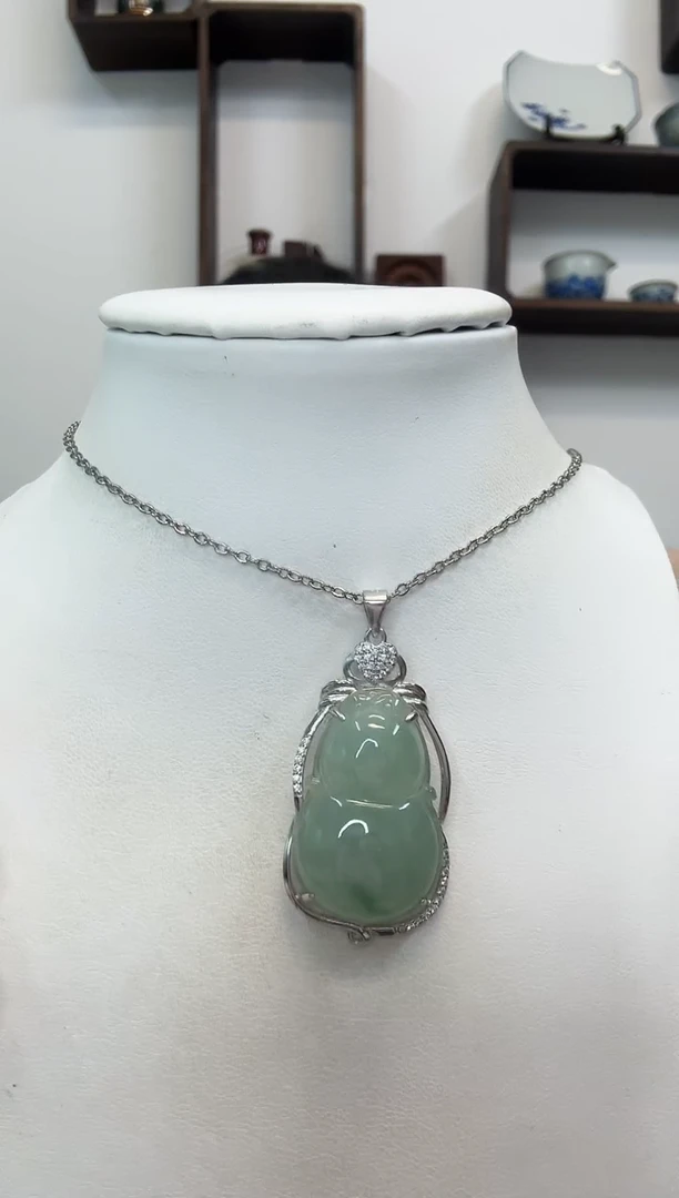 吊坠(赠链)银S925镶嵌翡翠小葫芦