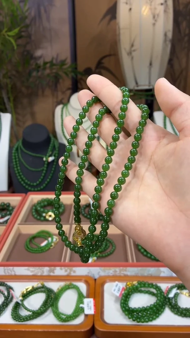 颈饰未镶嵌和田玉（碧玉）6辣绿无矿毛衣链