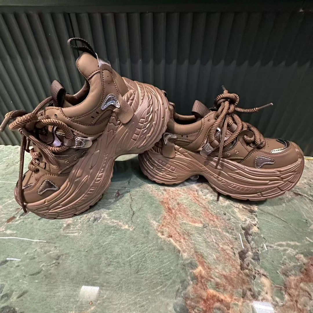 2025新款厚底休闲鞋个性