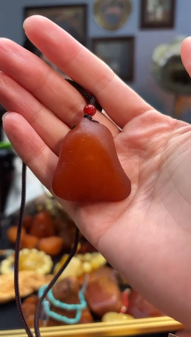 琥珀颈饰未镶嵌吊坠