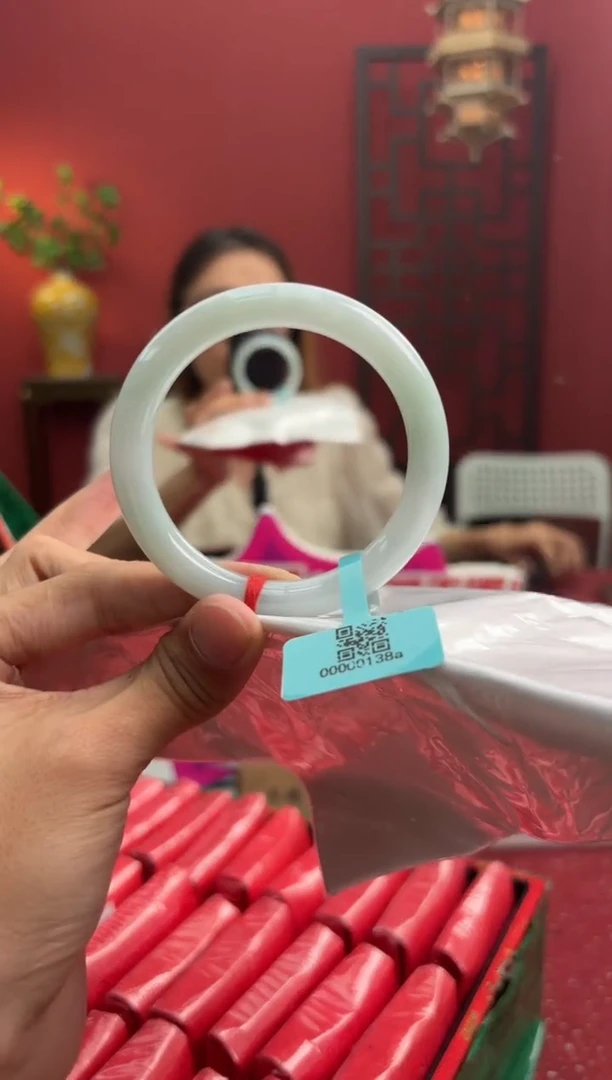 未镶嵌手镯（圆镯）翡翠翡翠手镯8