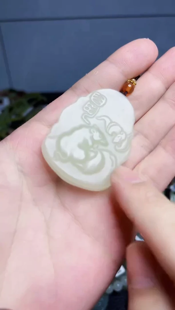 颈饰未镶嵌和田玉1