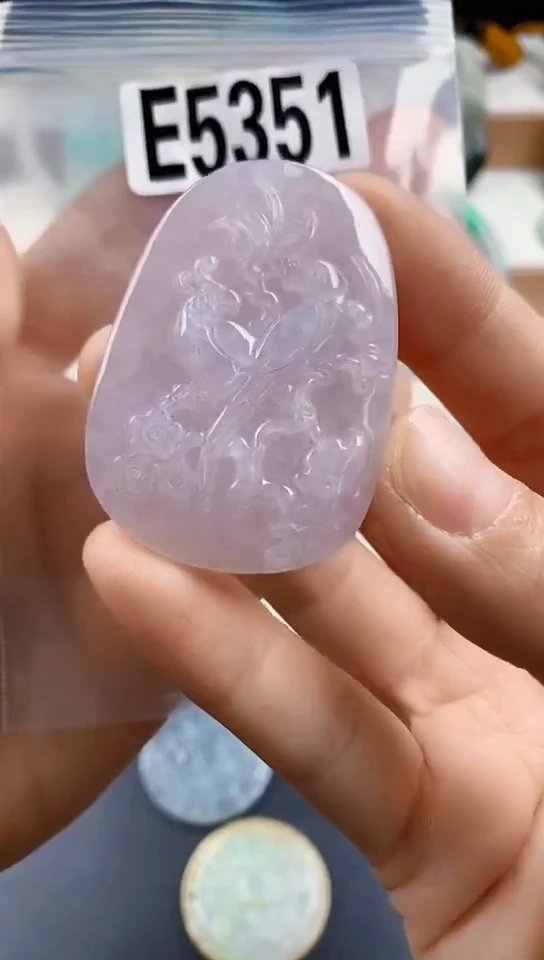 颈饰未镶嵌翡翠天然翡翠吊坠挂件