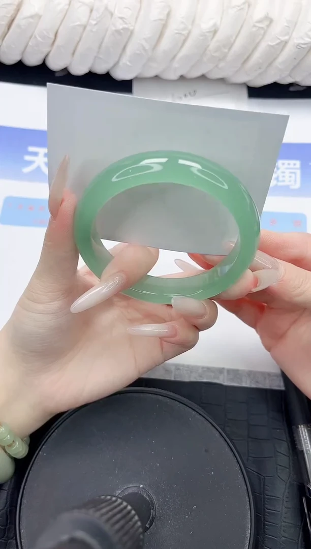 未镶嵌手镯石英质玉106-58.9