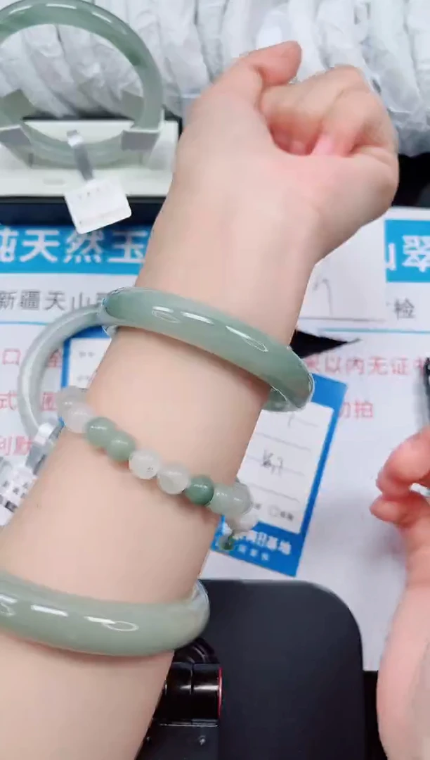 未镶嵌手镯石英质玉47-56/57