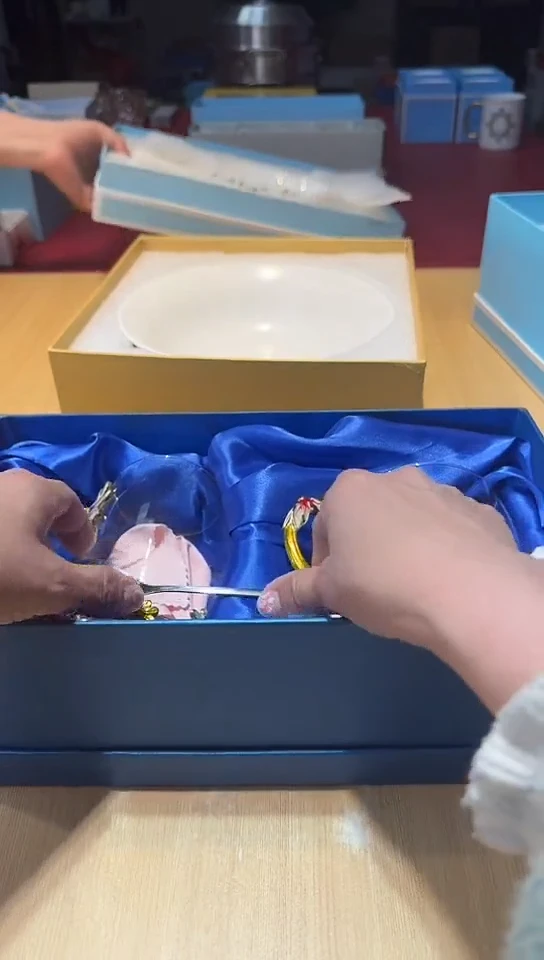 瓷片生活的本意是开心阿@@1