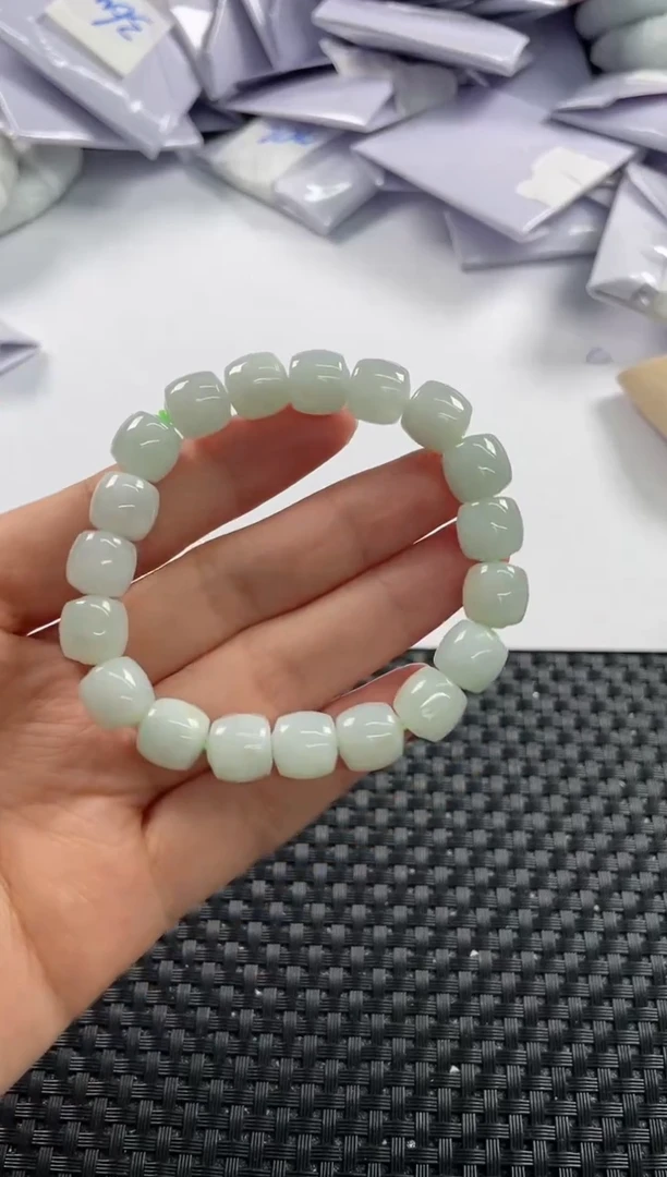 未镶嵌手串翡翠7825