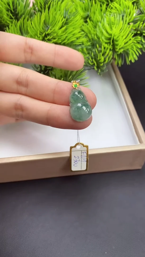 吊坠(不含链)18K金镶嵌翡翠葫芦多样性发其一@@CMT