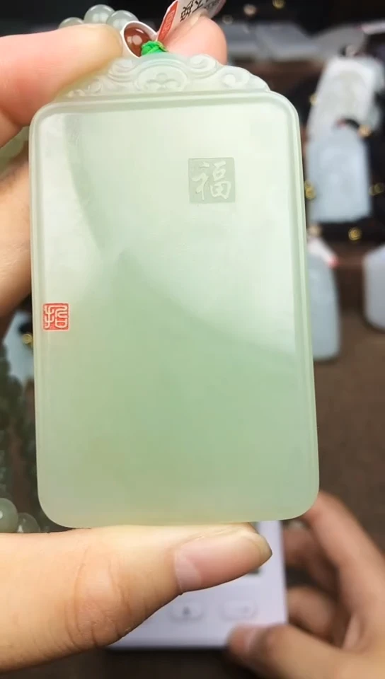 和田玉未镶嵌颈饰1