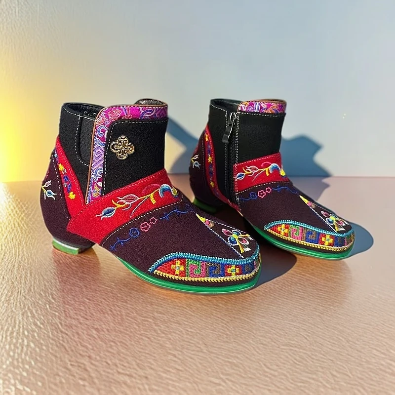 藏式小女孩鞋子松巴拉姆