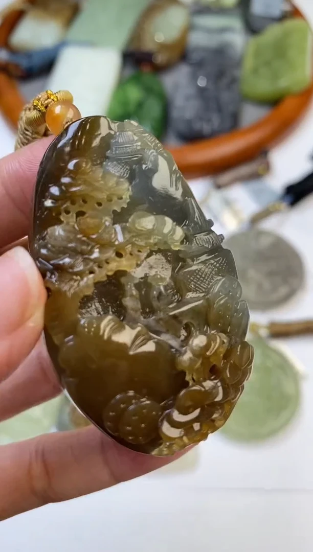 未镶嵌和田玉挂件303302      多人