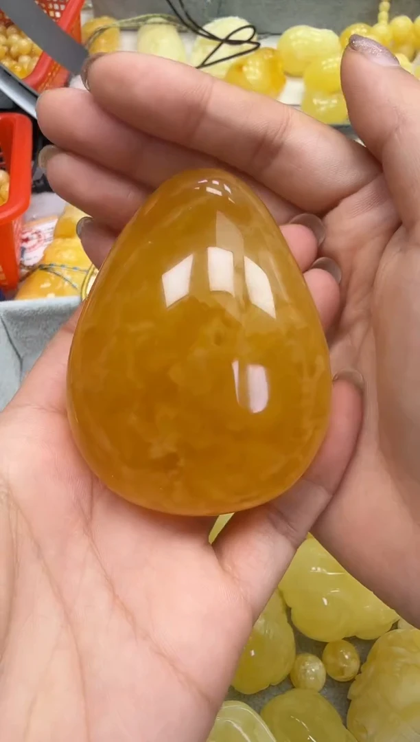 裸石琥珀未镶嵌如图