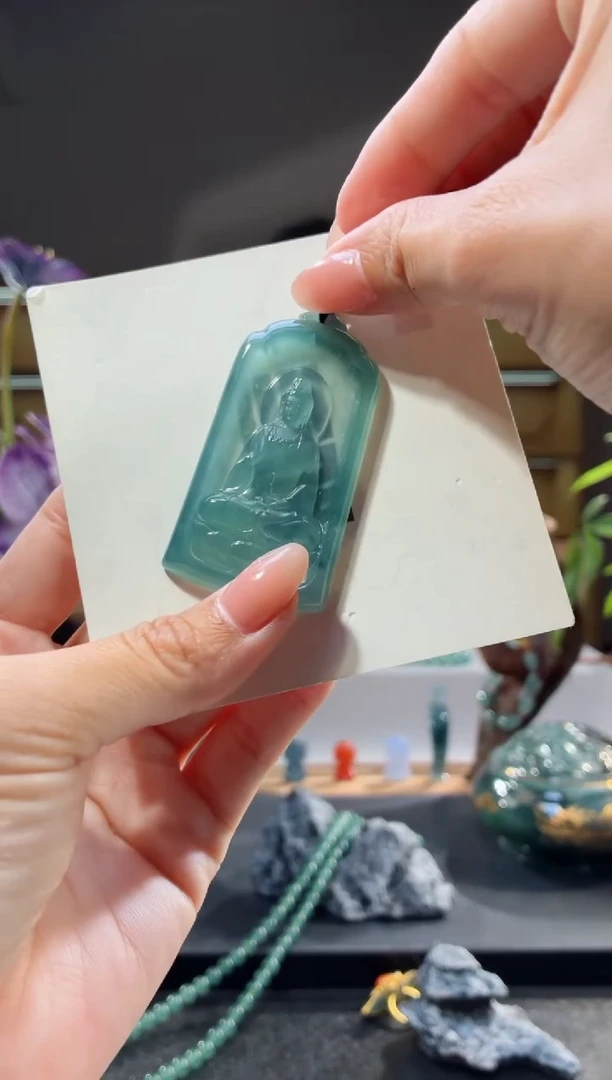 吊坠(不含链)未镶嵌翡翠观音