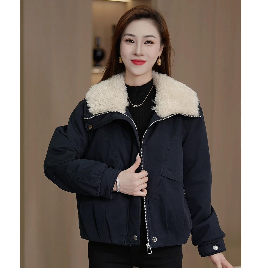 女秋冬翻领外套短款保暖加绒加厚短外套冬季韩版女装休闲派克服