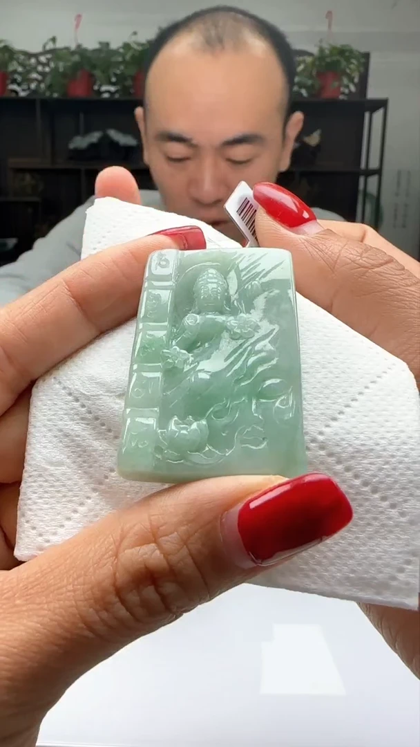 【闪购商品】翡翠颈饰未镶嵌天然翡翠A货吊坠