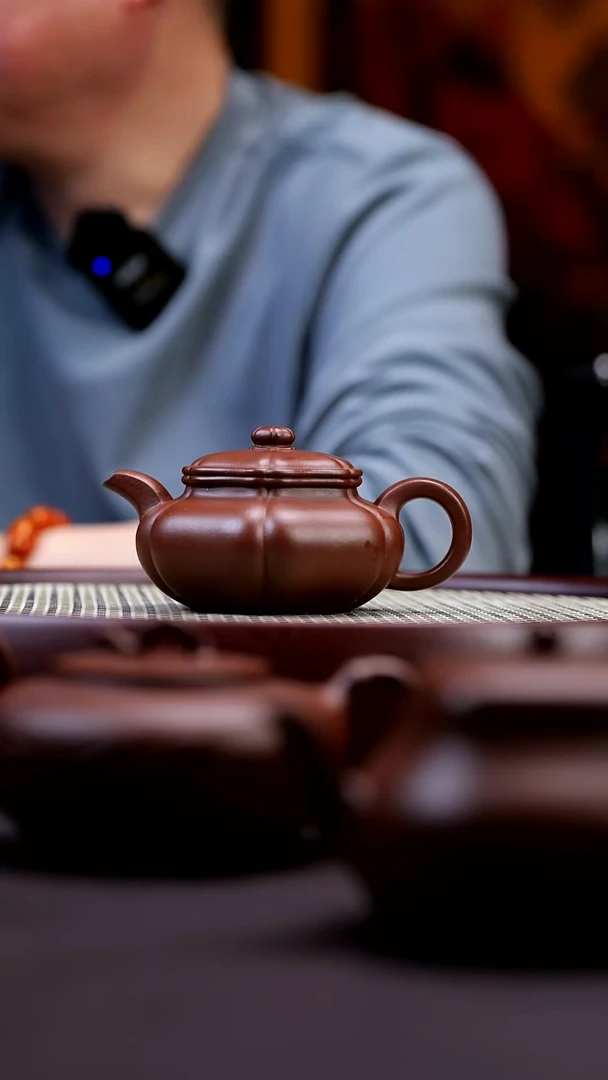 茶壶紫砂致*紫砂茶壶（葵仿古.全）