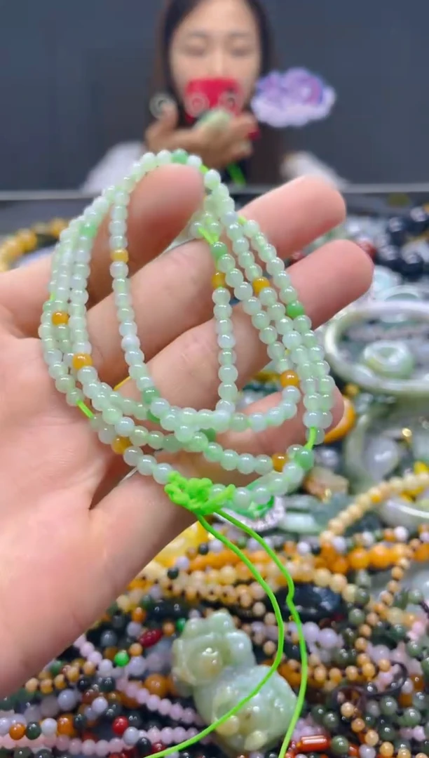 颈饰未镶嵌翡翠3MM/Q/翡翠A货，一件也是批发价