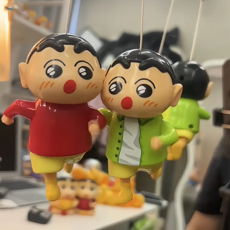 解压蜡笔小新拉线跑步钥匙扣创意减压钥匙扣男生女生礼物挂件学生