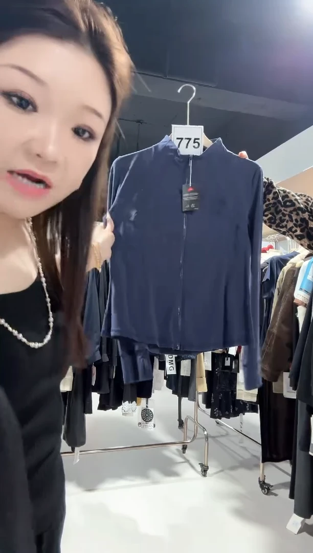 775---大码宽松打底衫---