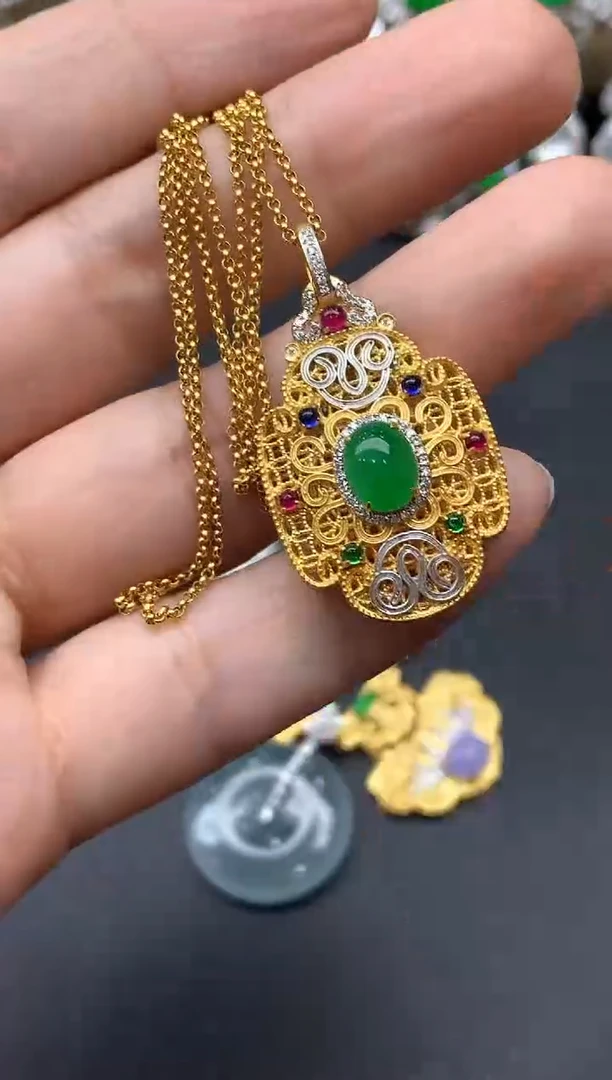 颈饰18K金镶嵌翡翠802-中国好珍宝