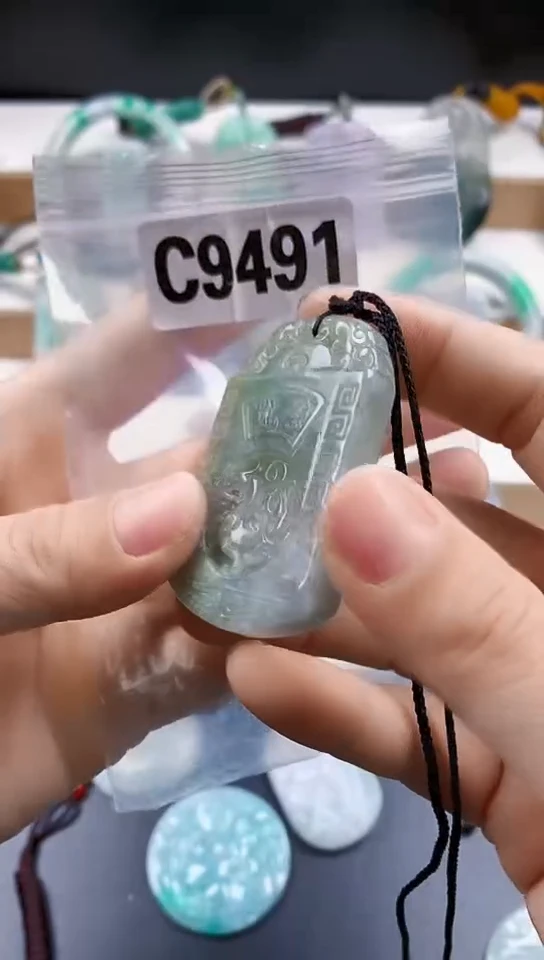颈饰未镶嵌翡翠天然翡翠吊坠挂件