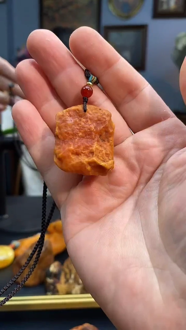 琥珀颈饰未镶嵌吊坠