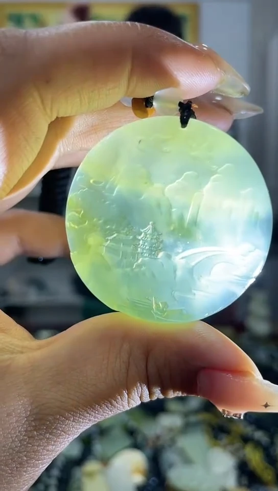 岫玉未镶嵌吊坠