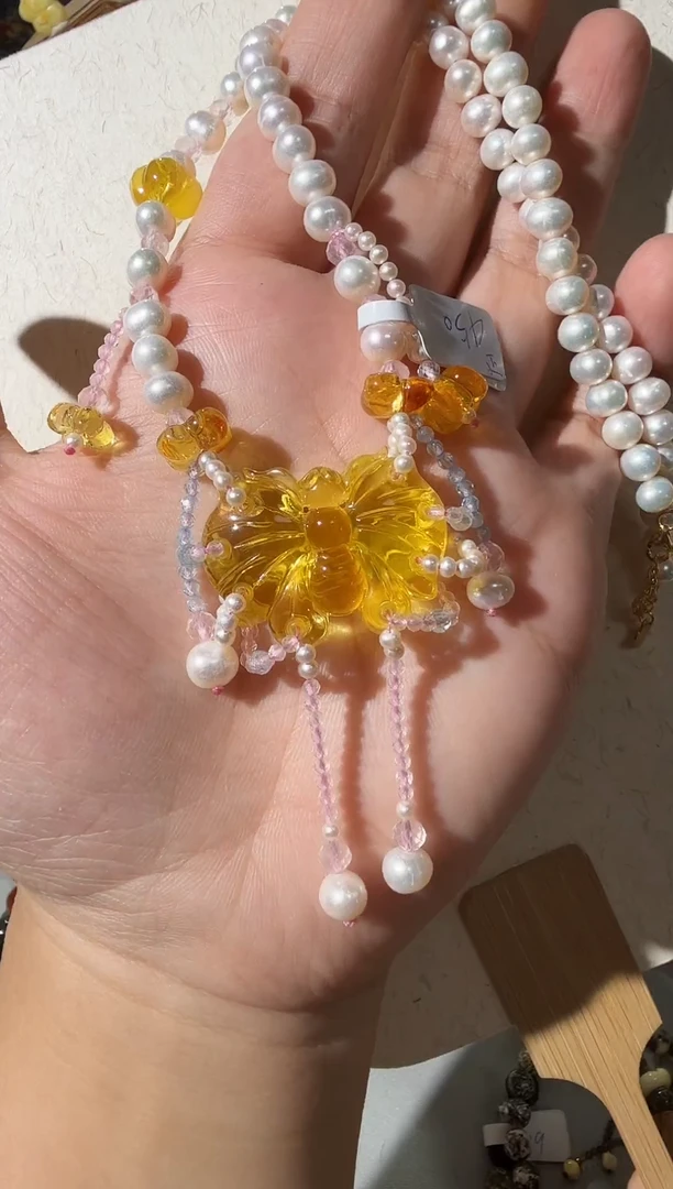 琥珀项链未镶嵌琥珀蝴蝶项链