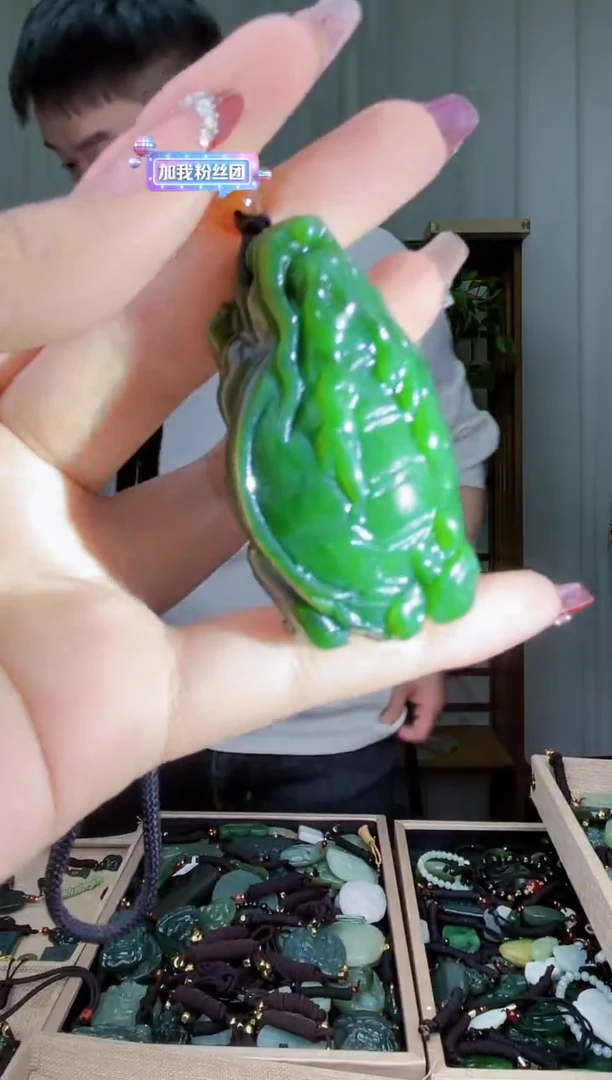 【闪购商品】和田玉挂件未镶嵌拍一发一，多样性发货！