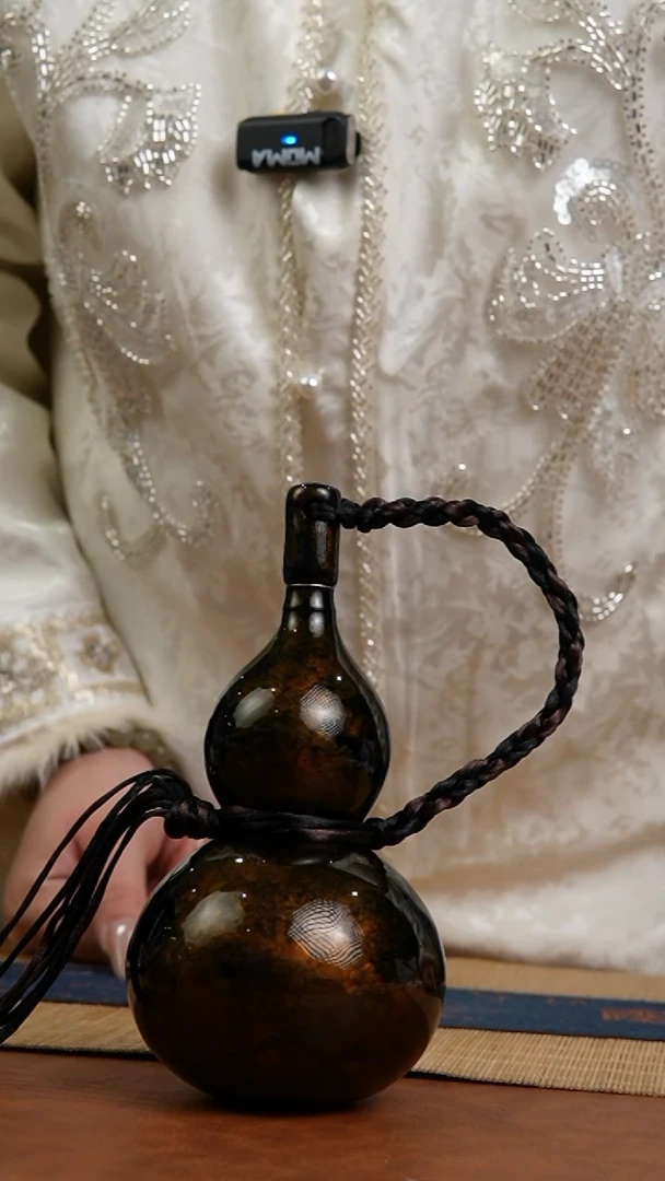 707号 天然热水酒葫芦 一物一拍（有瑕介意勿拍）