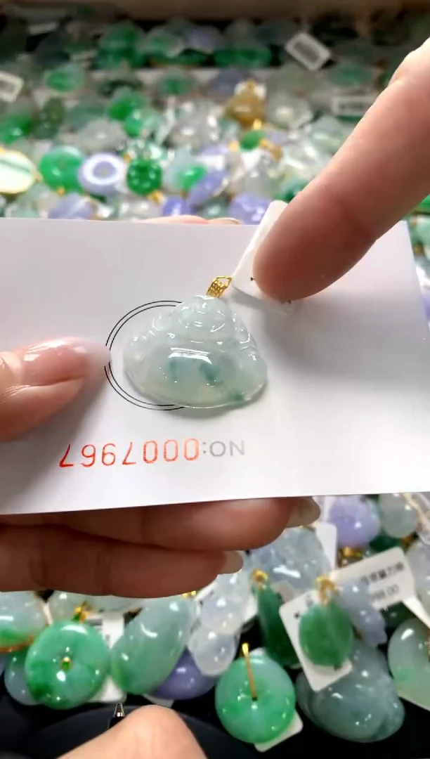 颈饰18K金镶嵌翡翠11111111
