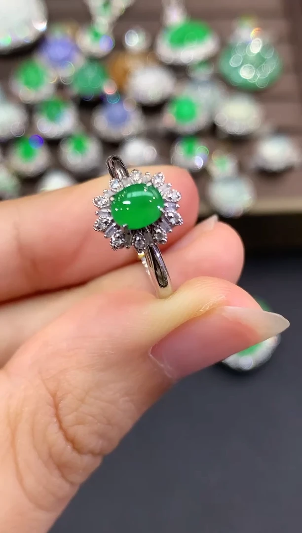 18K金镶嵌戒指翡翠B69