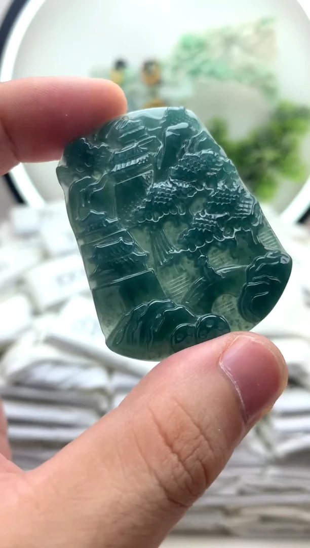 颈饰未镶嵌翡翠山水牌