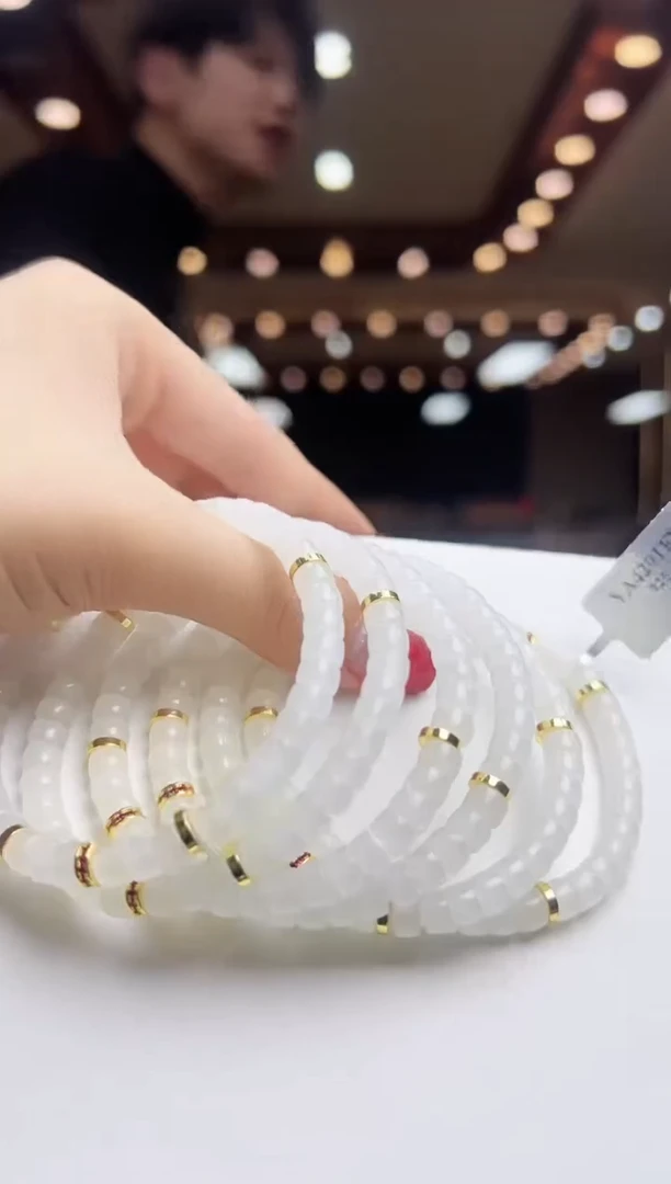 【闪购商品】和田玉手串未镶嵌一条 多样性发1