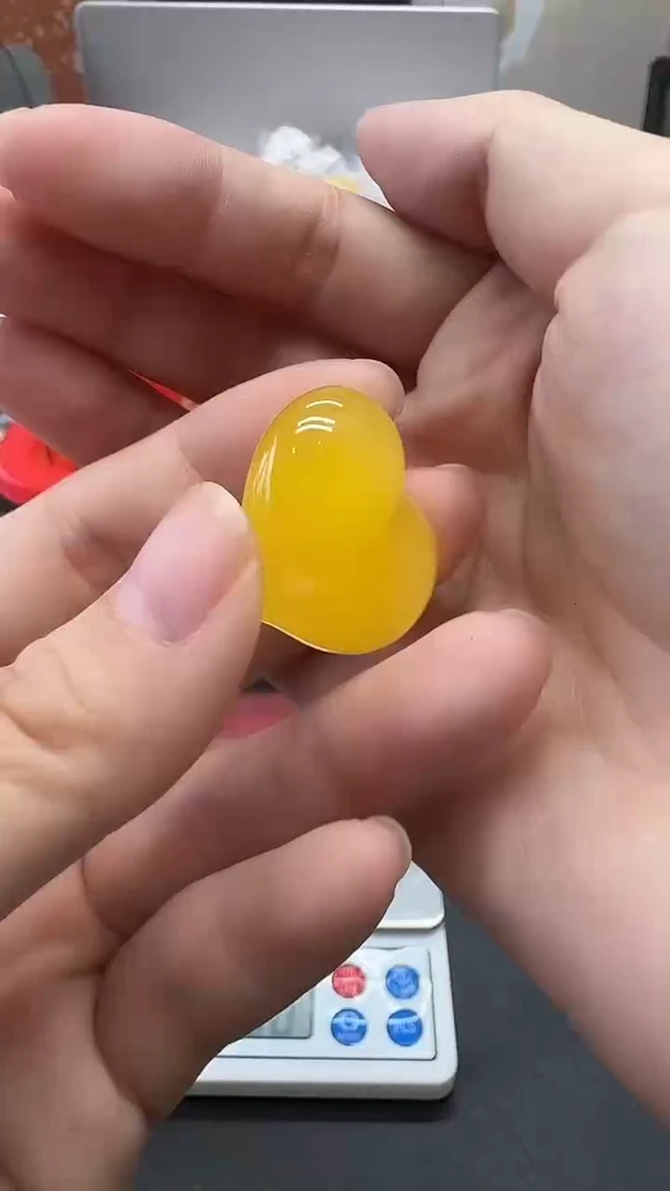 未镶嵌琥珀珠宝奇石1240