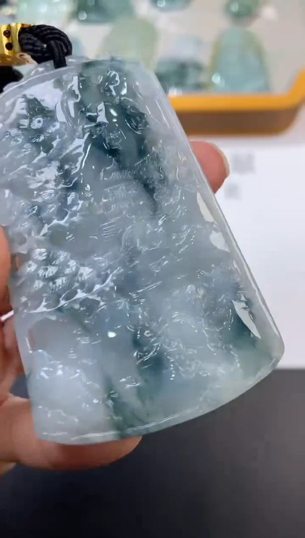 未镶嵌挂件翡翠375337     多人