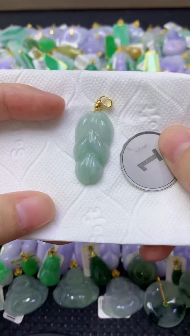 颈饰未镶嵌翡翠天然缅甸翡翠A货