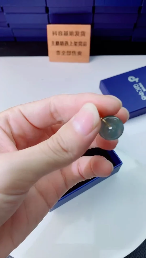 翡翠未镶嵌颈饰11111111