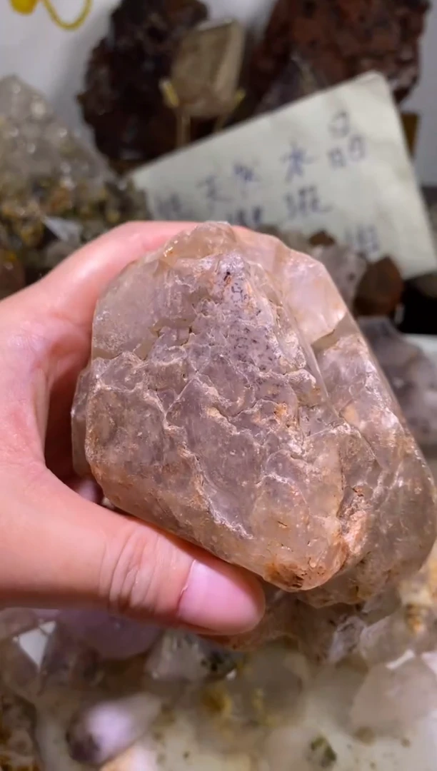 未镶嵌珠宝半成品水晶34号735g红发晶+黑发晶+骸骨水晶原石