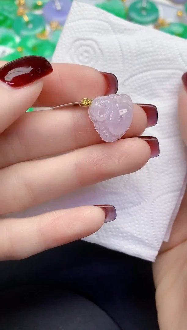 颈饰18K金镶嵌翡翠缅甸天然翡翠A货