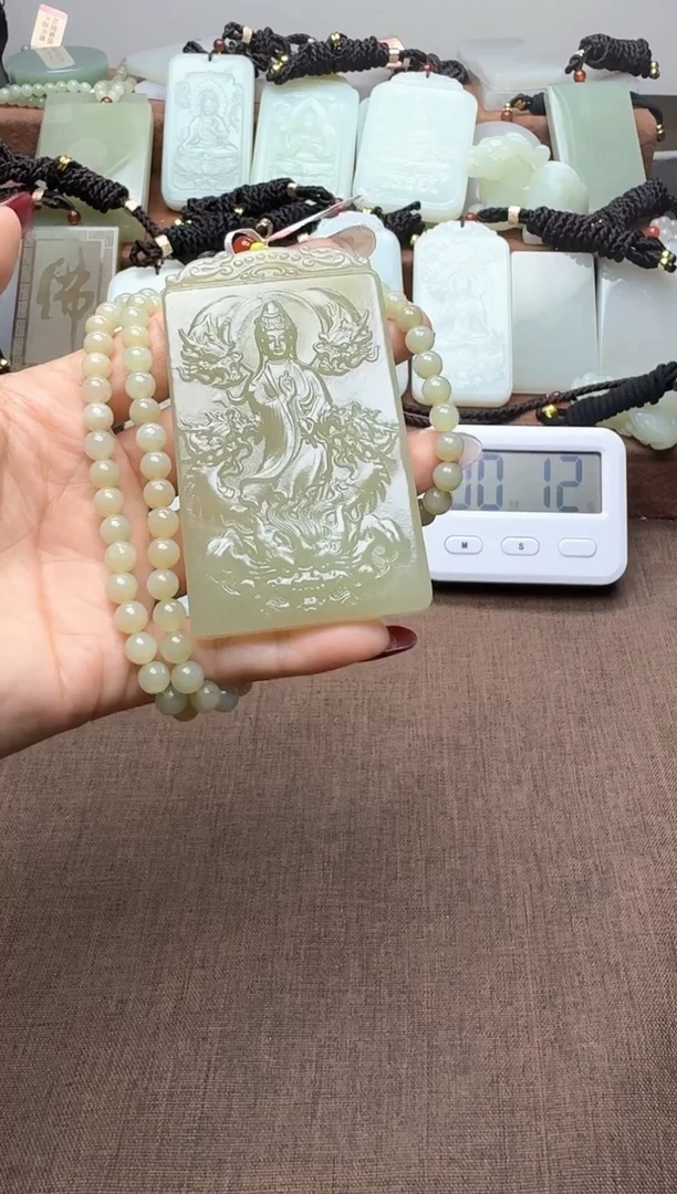 颈饰未镶嵌和田玉1