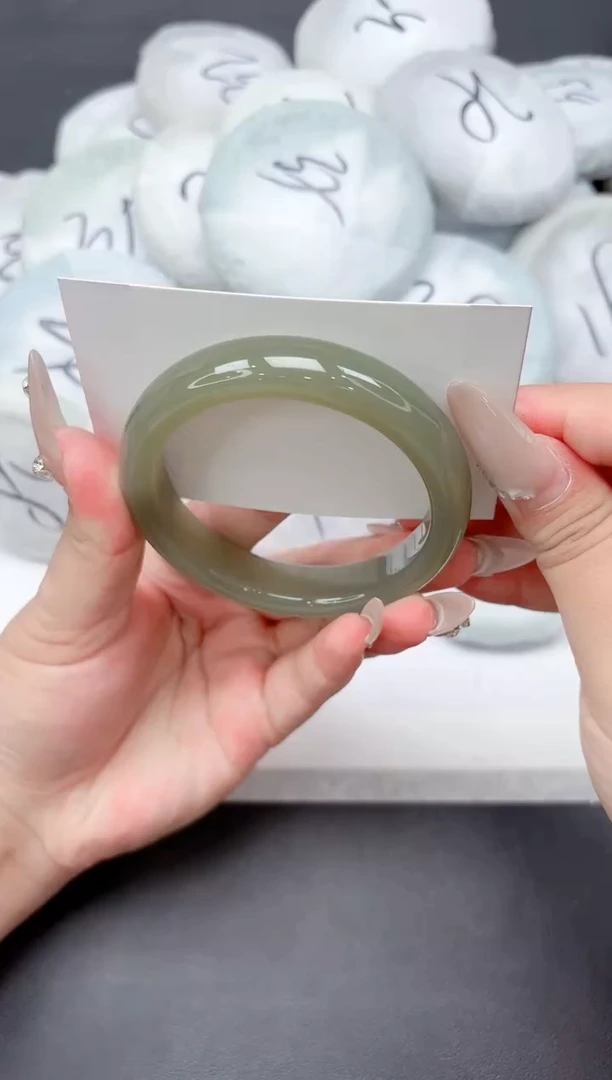 未镶嵌手镯石英质玉149-59.2