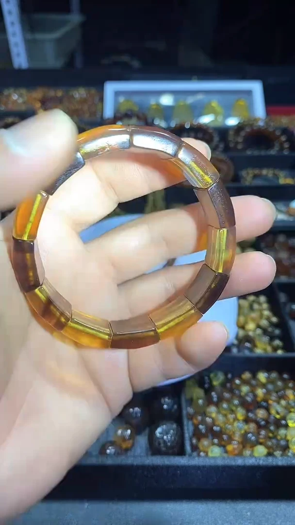 绿珀颈饰未镶嵌天然缅甸琥珀手串